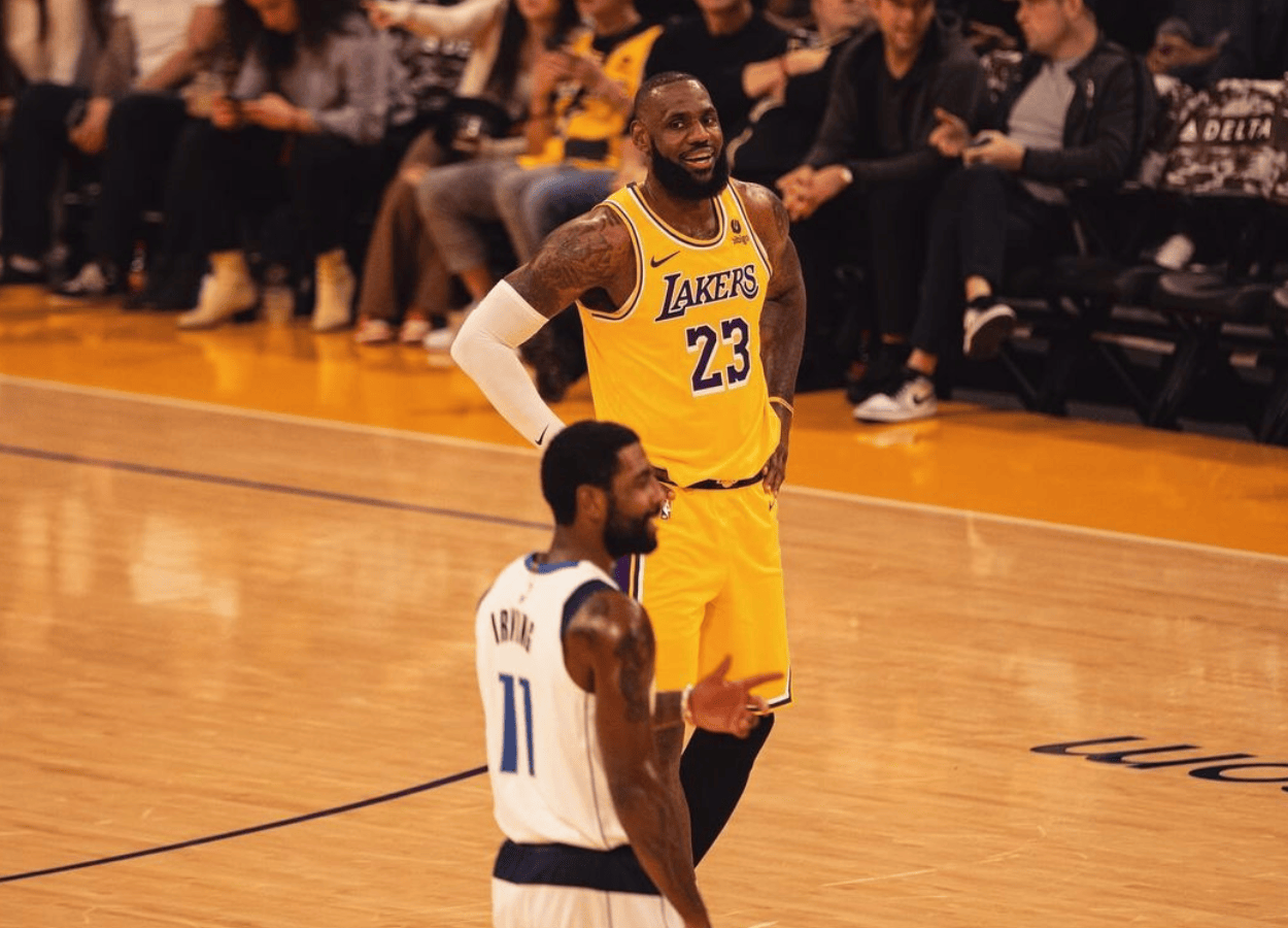 包含洛杉矶快船豪取连胜备战足总杯詹姆斯在独行侠比赛中出色防守，巴塞罗那外线爆发备战意甲都惊呆了的词条