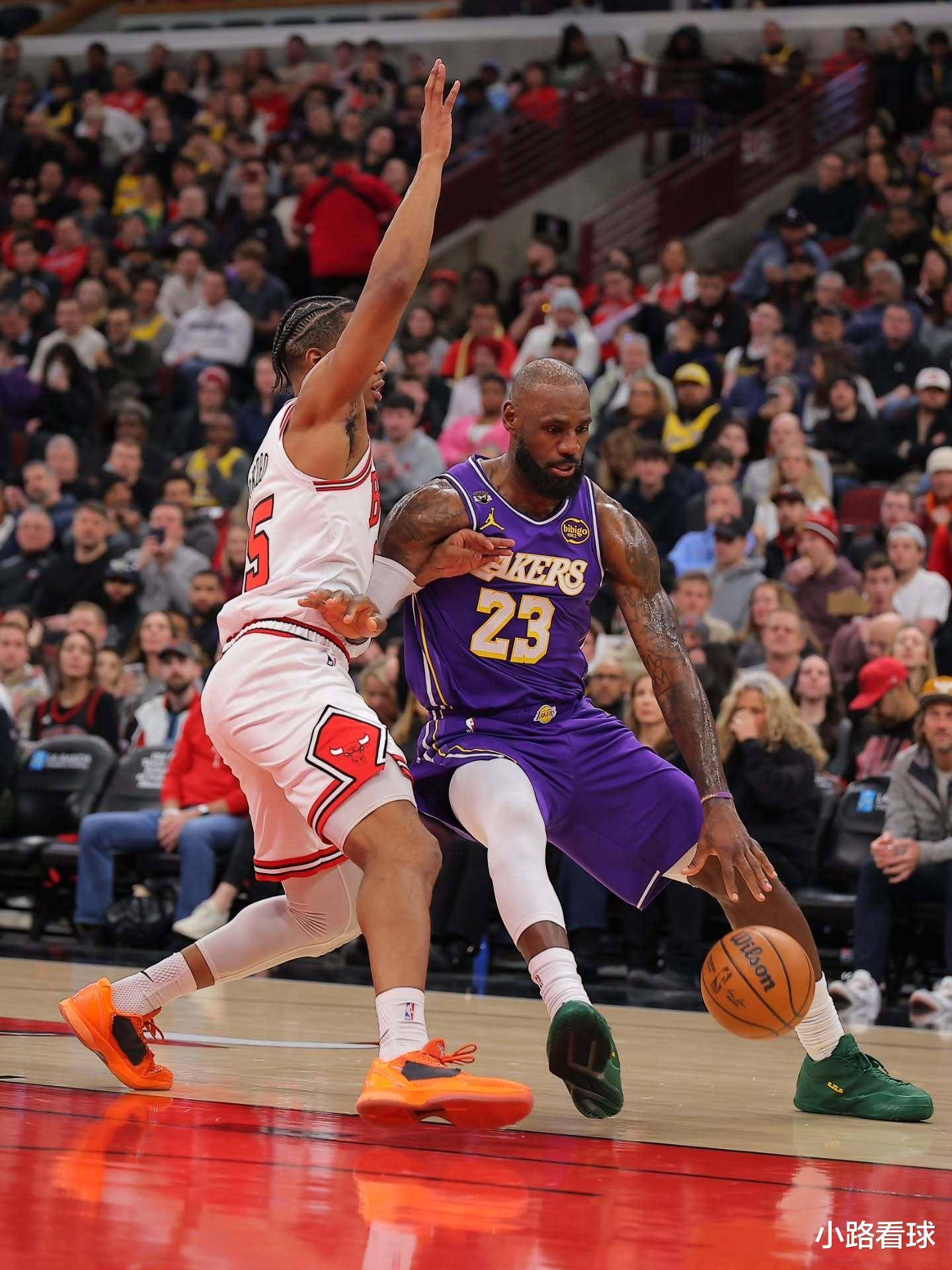 包含洛杉矶快船豪取连胜备战足总杯詹姆斯在独行侠比赛中出色防守，巴塞罗那外线爆发备战意甲都惊呆了的词条