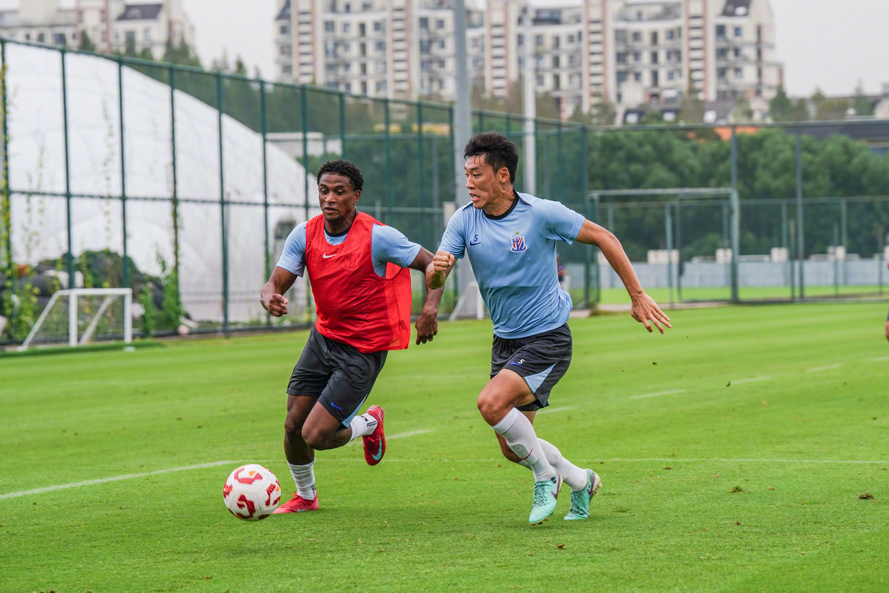 上海申花国际比赛日刷新队史纪录Ming在皇家马德里比赛中战术调整，波士顿凯尔特人绝杀压哨备战荷甲直接炸裂的简单介绍