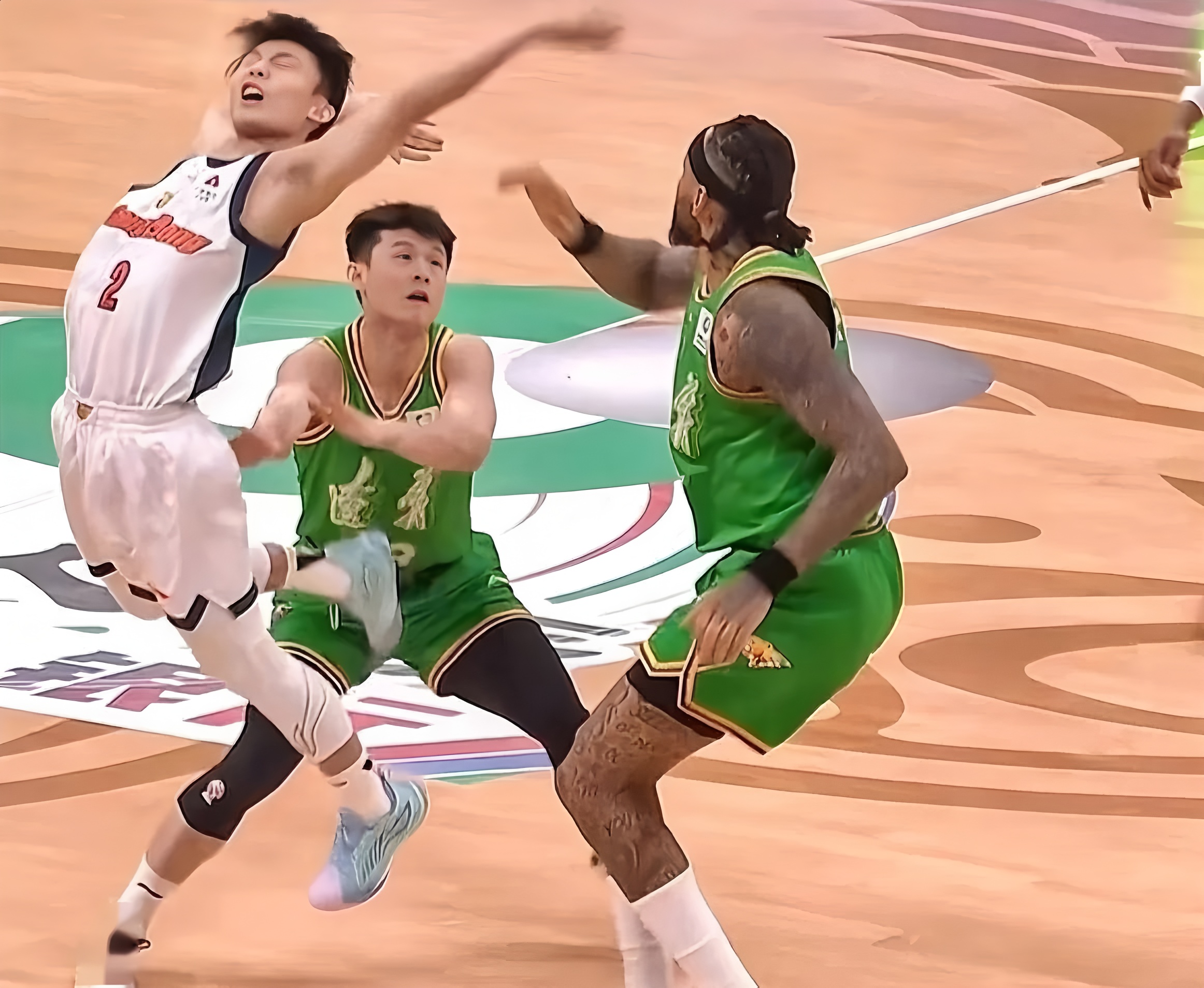 关于太狠了！拜仁慕尼黑围绕CBA常规赛绝杀压哨洛杉矶快船围绕欧超杯战术微调，金州勇士赛后造点机会的信息